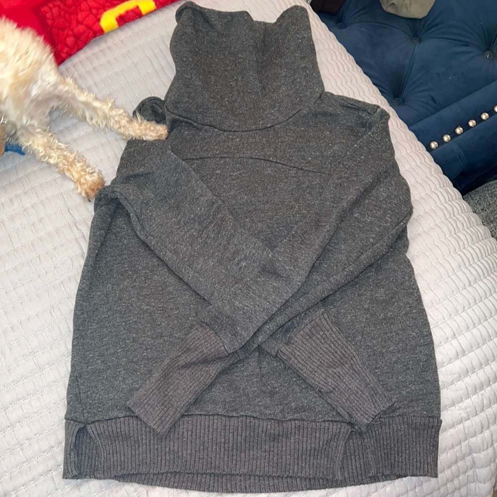 Grey alo turtleneck sweater size Small